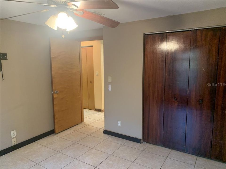 Active With Contract: $244,900 (3 beds, 2 baths, 1296 Square Feet)