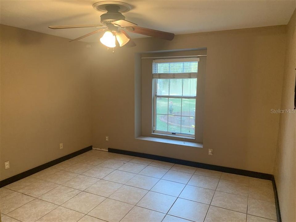 Active With Contract: $244,900 (3 beds, 2 baths, 1296 Square Feet)