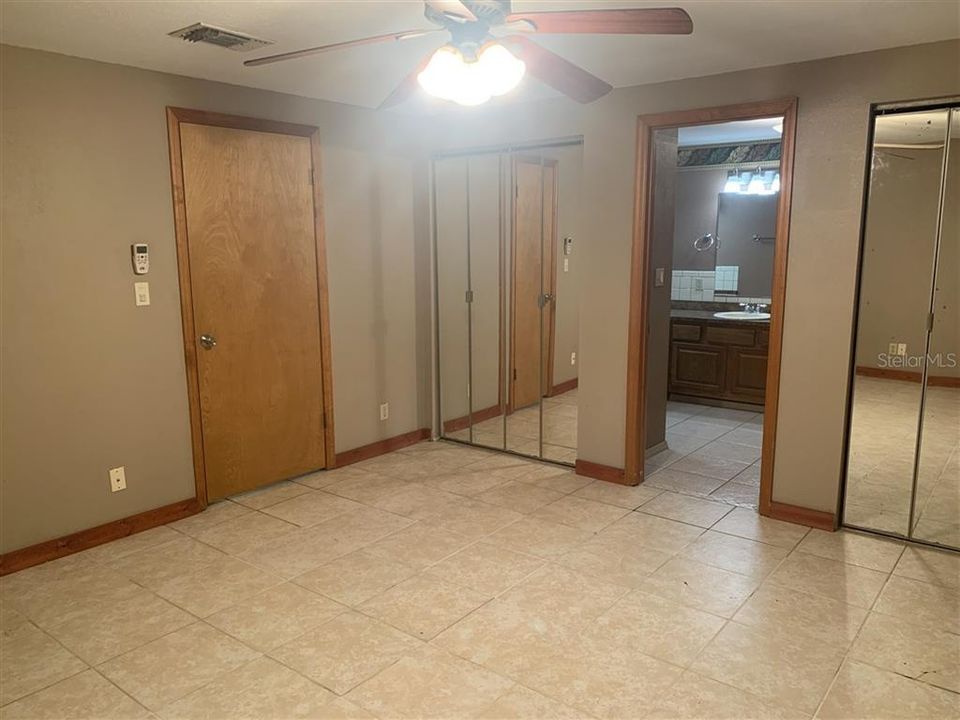 Active With Contract: $244,900 (3 beds, 2 baths, 1296 Square Feet)