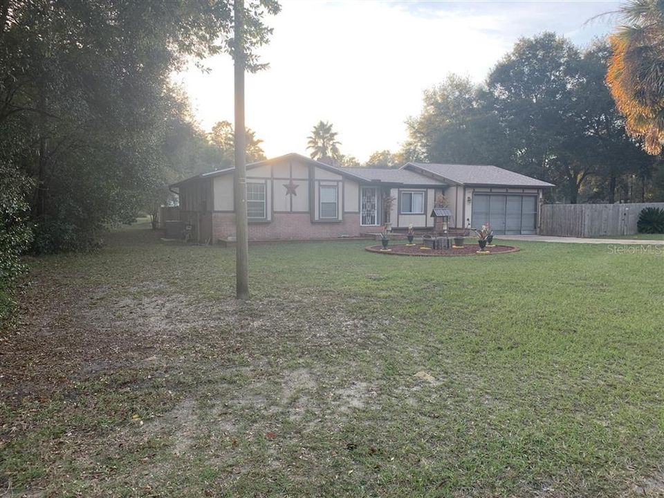 Active With Contract: $244,900 (3 beds, 2 baths, 1296 Square Feet)