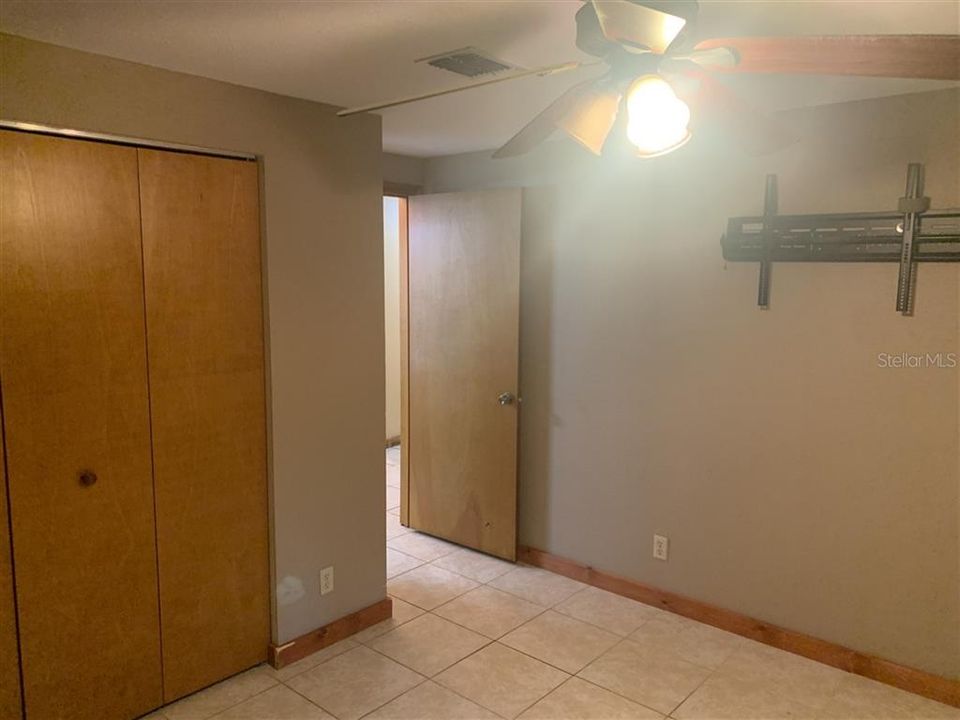 Active With Contract: $244,900 (3 beds, 2 baths, 1296 Square Feet)