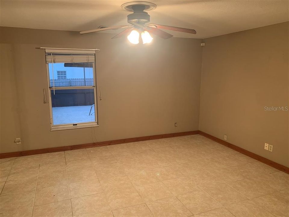 Active With Contract: $244,900 (3 beds, 2 baths, 1296 Square Feet)