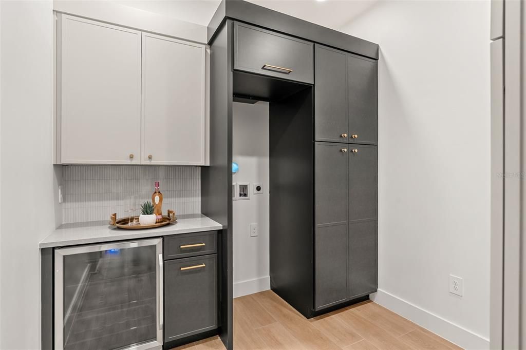 For Sale: $1,395,000 (4 beds, 3 baths, 3034 Square Feet)