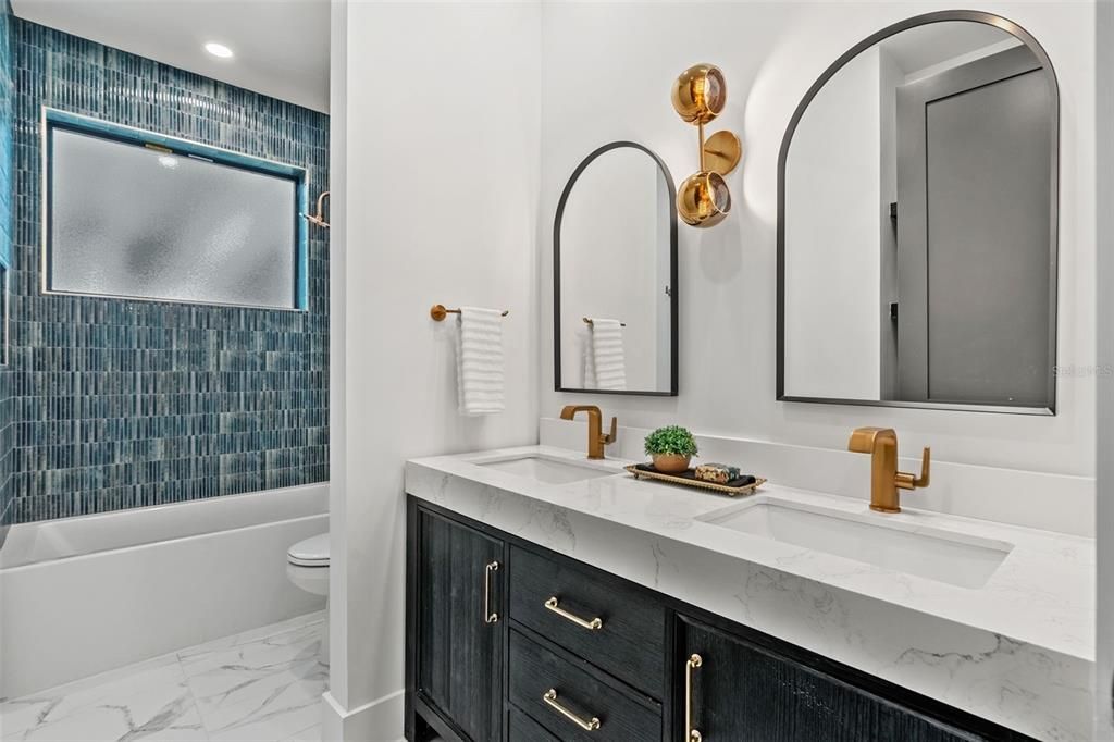 For Sale: $1,395,000 (4 beds, 3 baths, 3034 Square Feet)