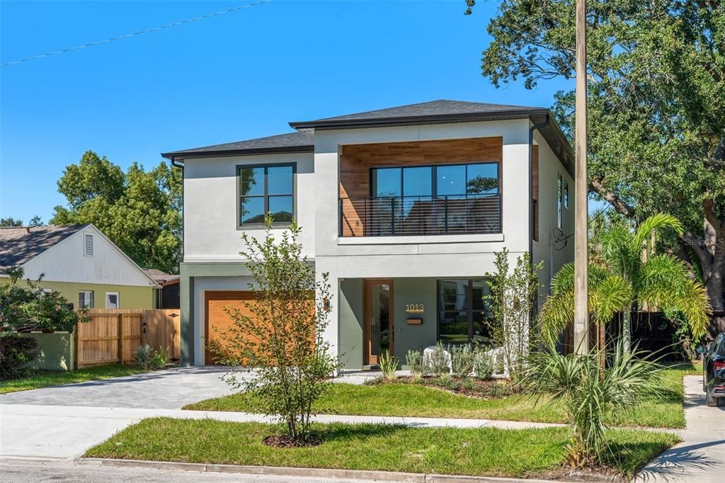 For Sale: $1,395,000 (4 beds, 3 baths, 3034 Square Feet)