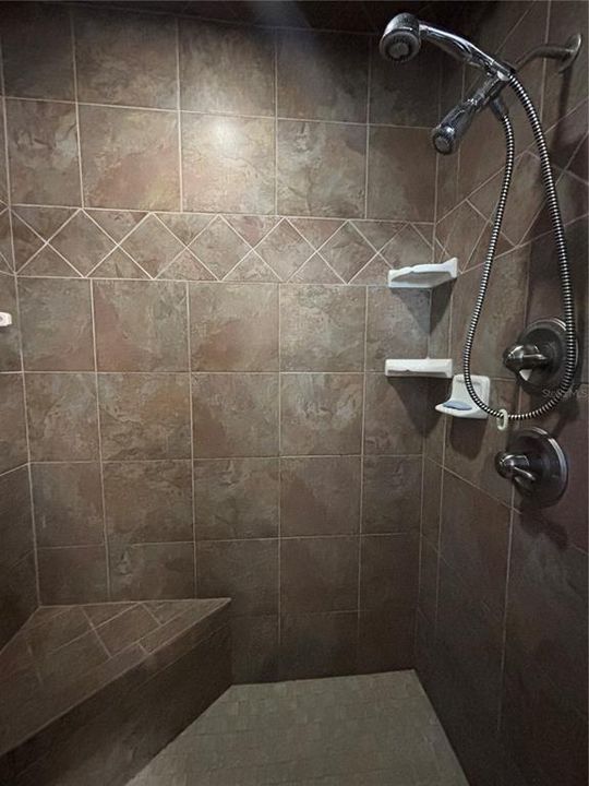 For Sale: $375,000 (3 beds, 3 baths, 1542 Square Feet)