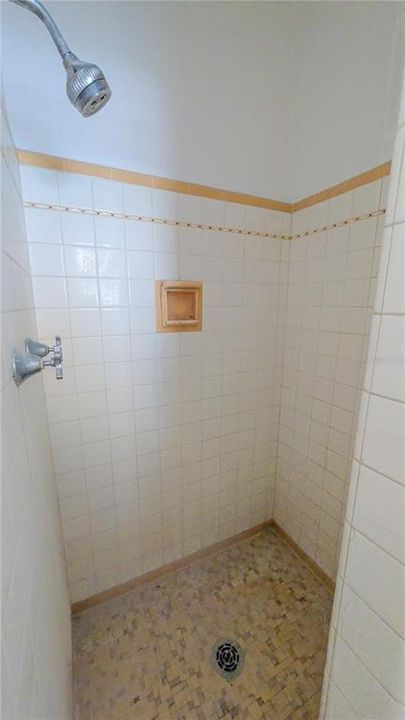 For Sale: $875,000 (4 beds, 3 baths, 1947 Square Feet)