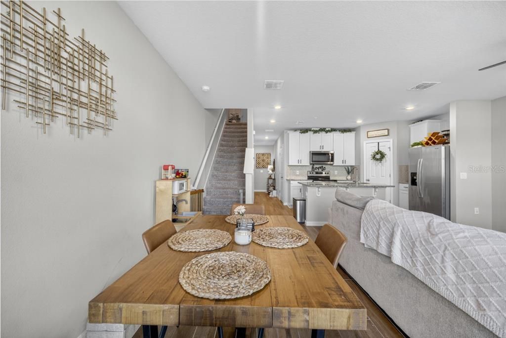 For Sale: $357,495 (3 beds, 2 baths, 1481 Square Feet)