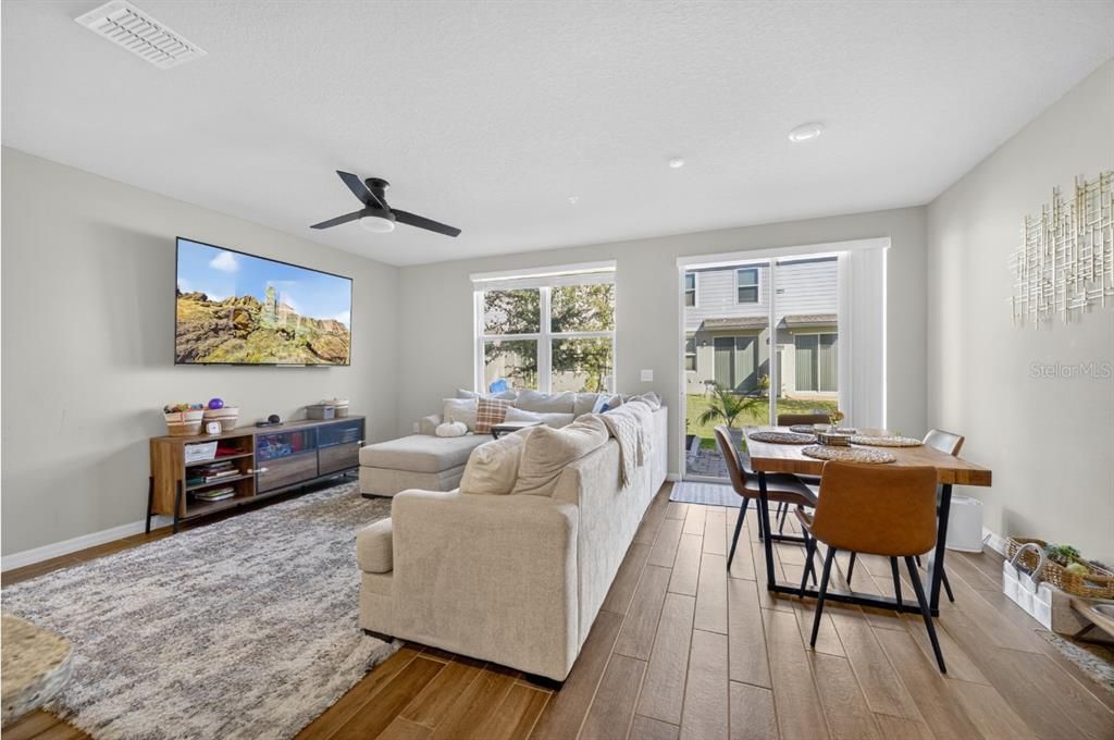 For Sale: $357,495 (3 beds, 2 baths, 1481 Square Feet)