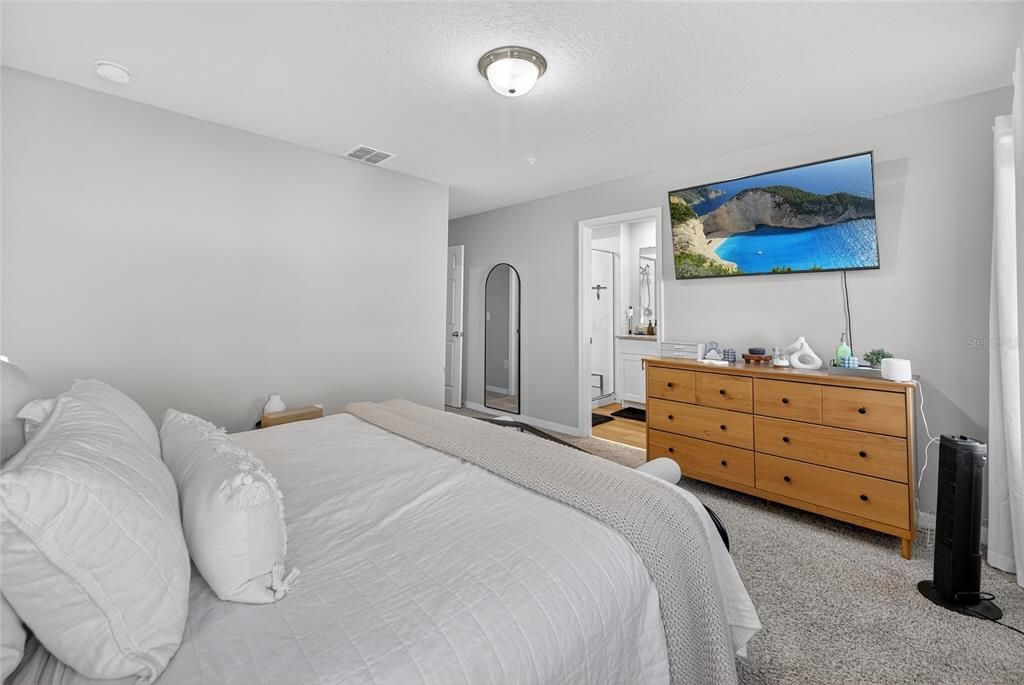 For Sale: $357,495 (3 beds, 2 baths, 1481 Square Feet)