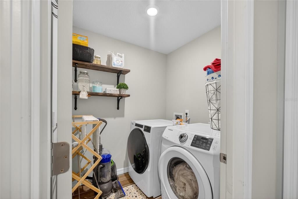 For Sale: $357,495 (3 beds, 2 baths, 1481 Square Feet)