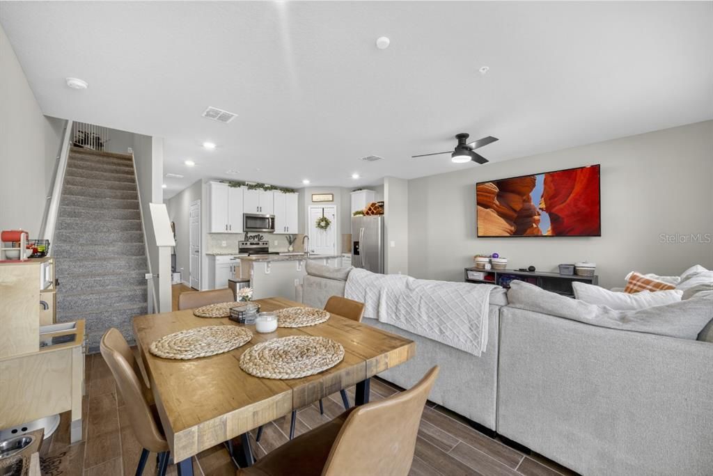 For Sale: $357,495 (3 beds, 2 baths, 1481 Square Feet)