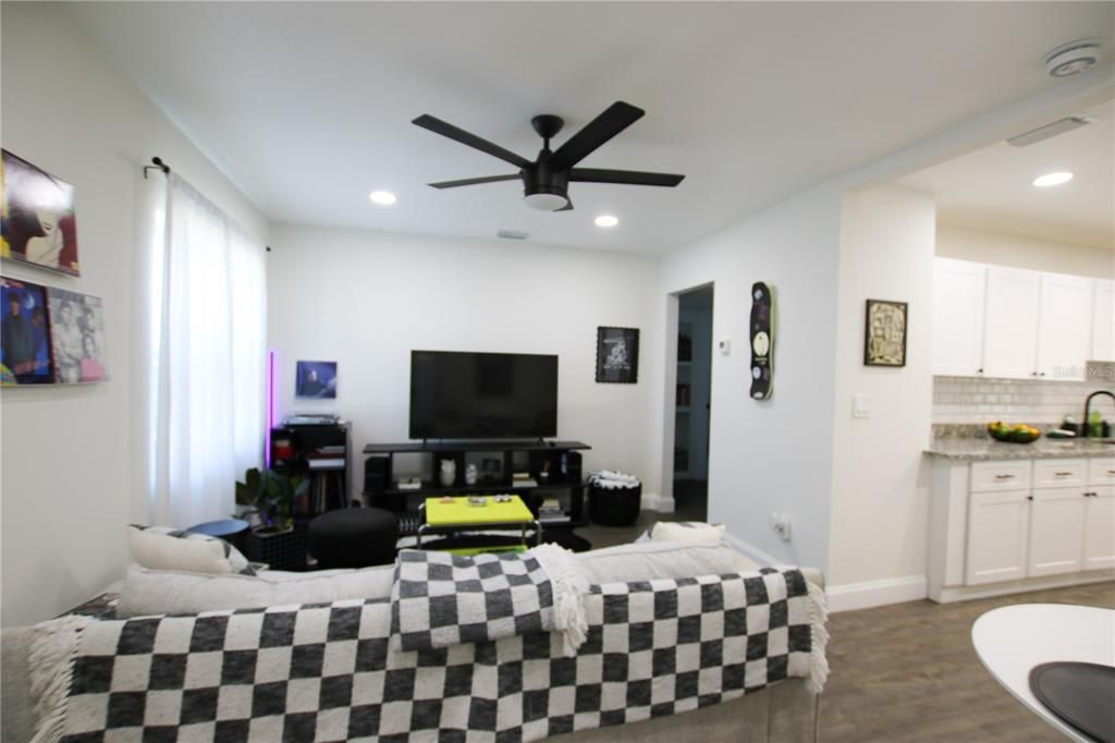 En Venta: $324,000 (3 camas, 1 baños, 1009 Pies cuadrados)