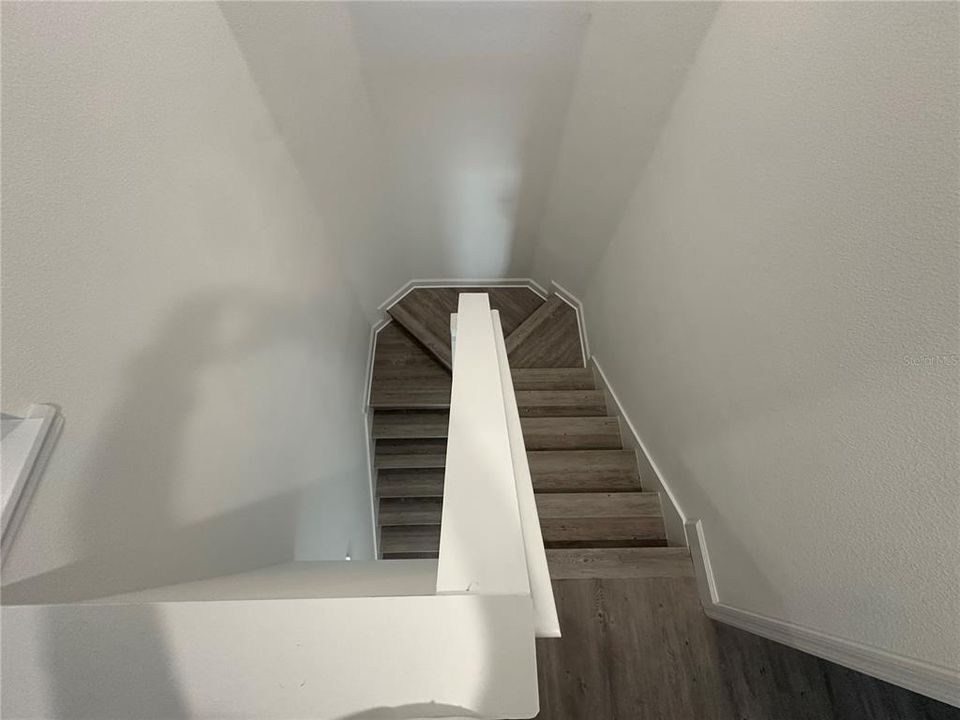 合同活跃: $399,990 (4 贝兹, 4 浴室, 2020 平方英尺)