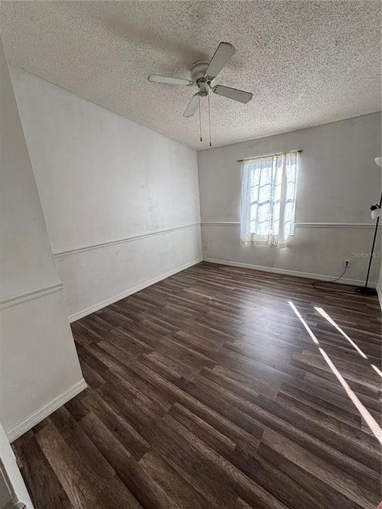 На продажу: $158,000 (2 спален, 2 ванн, 1408 Квадратных фут)