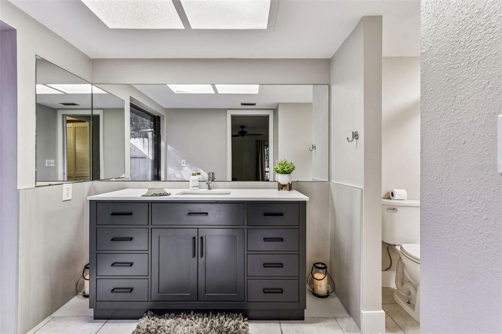 En Venta: $634,000 (4 camas, 2 baños, 1985 Pies cuadrados)