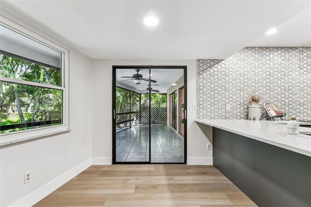 En Venta: $634,000 (4 camas, 2 baños, 1985 Pies cuadrados)