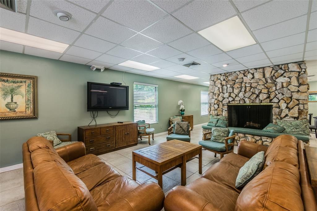 En Venta: $634,000 (4 camas, 2 baños, 1985 Pies cuadrados)