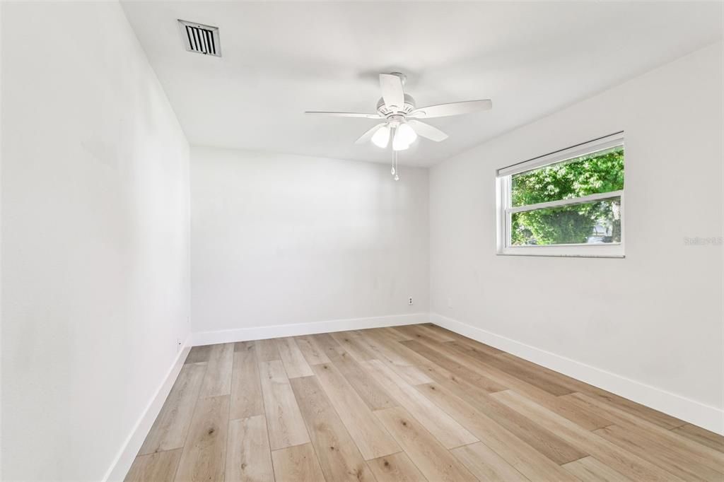 En Venta: $634,000 (4 camas, 2 baños, 1985 Pies cuadrados)