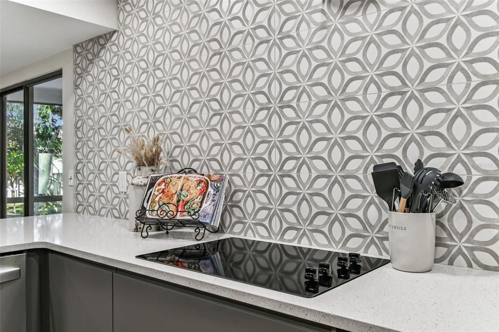 En Venta: $634,000 (4 camas, 2 baños, 1985 Pies cuadrados)