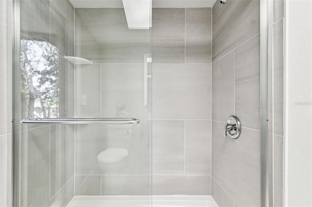 En Venta: $634,000 (4 camas, 2 baños, 1985 Pies cuadrados)