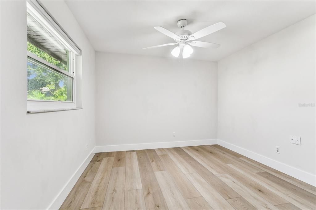 En Venta: $634,000 (4 camas, 2 baños, 1985 Pies cuadrados)