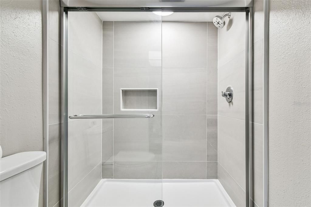 En Venta: $634,000 (4 camas, 2 baños, 1985 Pies cuadrados)