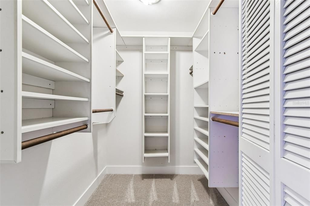 En Venta: $634,000 (4 camas, 2 baños, 1985 Pies cuadrados)