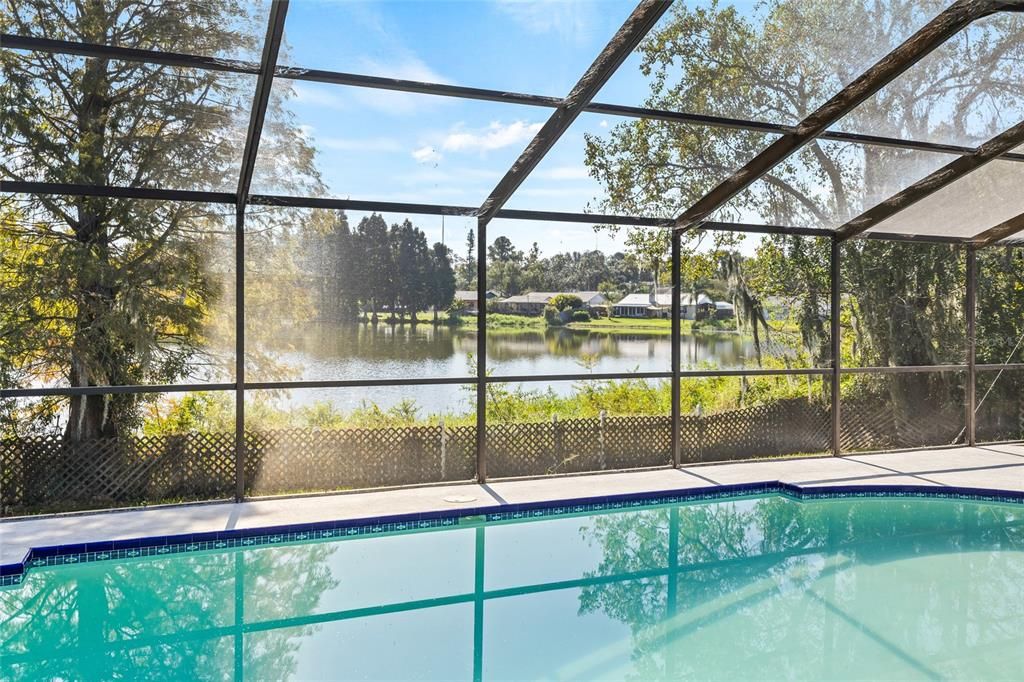 Activo con contrato: $359,900 (3 camas, 2 baños, 1244 Pies cuadrados)