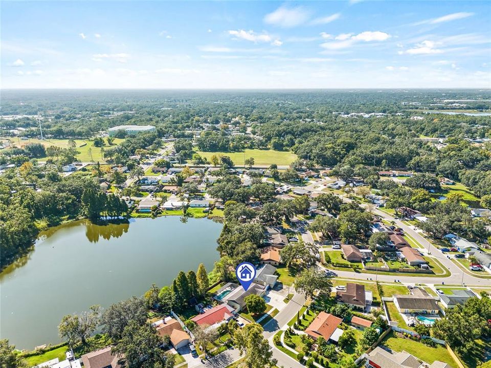 Activo con contrato: $359,900 (3 camas, 2 baños, 1244 Pies cuadrados)