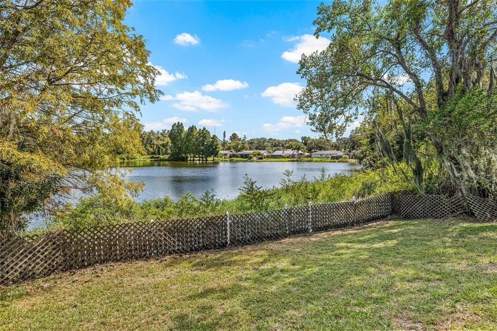 Activo con contrato: $359,900 (3 camas, 2 baños, 1244 Pies cuadrados)