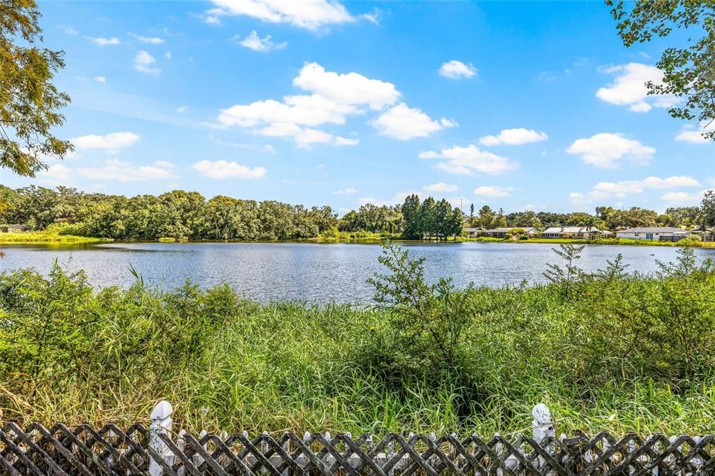 Activo con contrato: $359,900 (3 camas, 2 baños, 1244 Pies cuadrados)