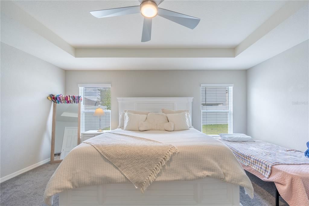 For Sale: $369,900 (4 beds, 2 baths, 2044 Square Feet)