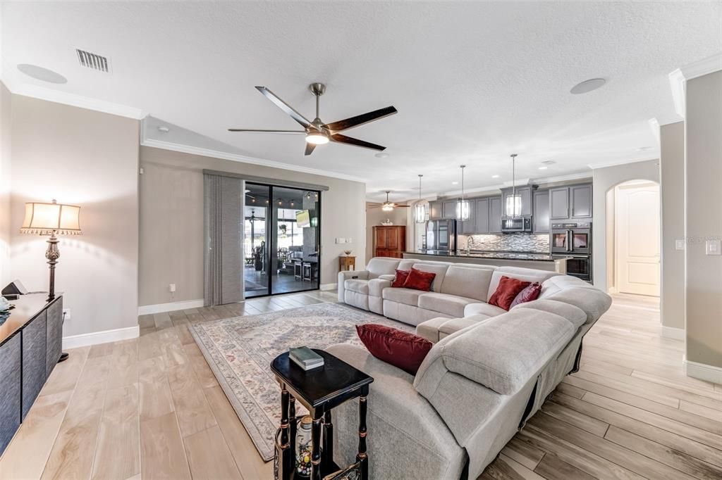 For Sale: $599,000 (4 beds, 5 baths, 3282 Square Feet)