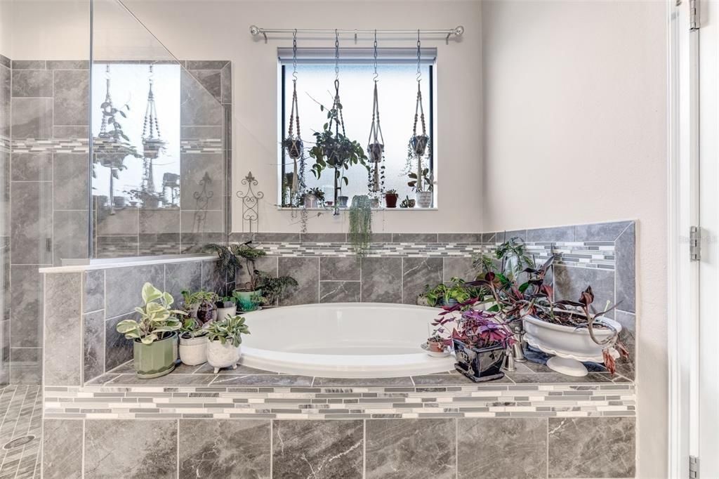 For Sale: $599,000 (4 beds, 5 baths, 3282 Square Feet)