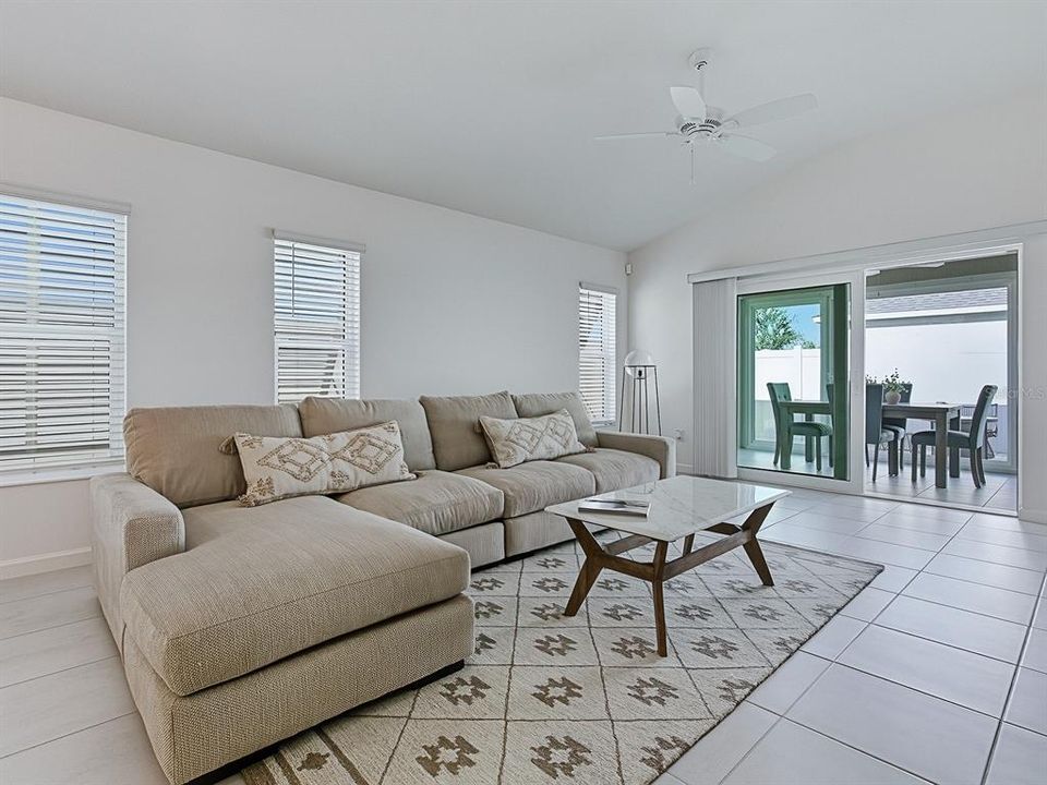For Sale: $459,900 (3 beds, 2 baths, 1525 Square Feet)