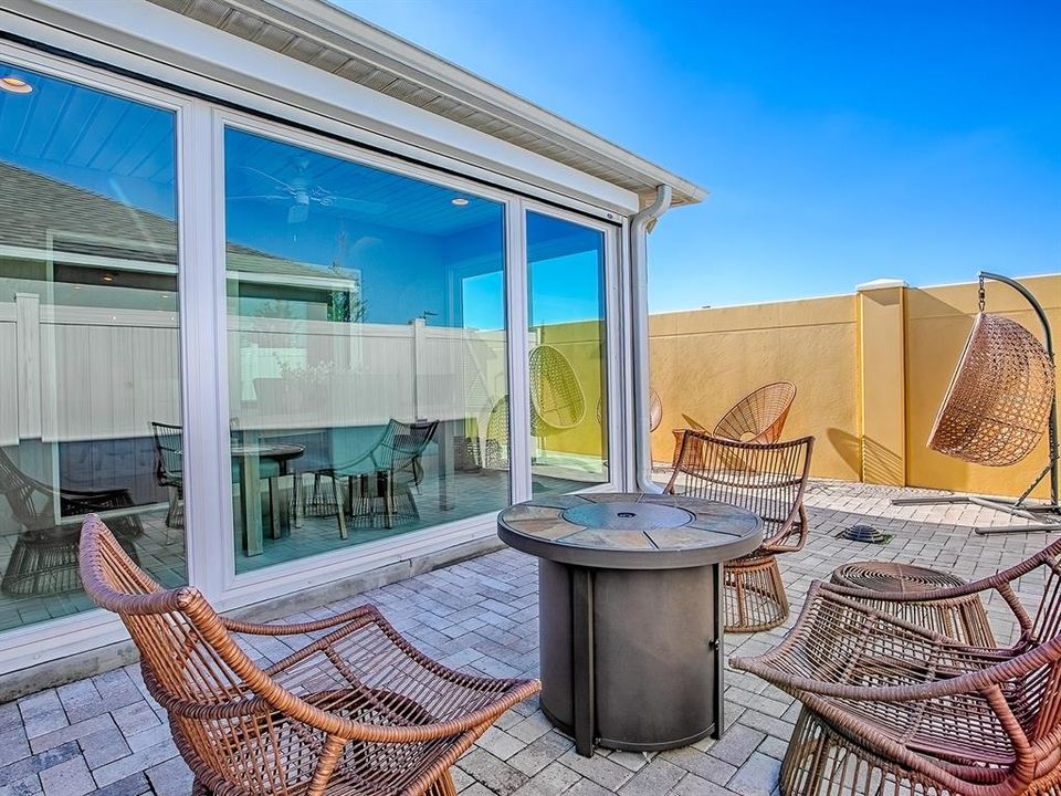 For Sale: $459,900 (3 beds, 2 baths, 1525 Square Feet)