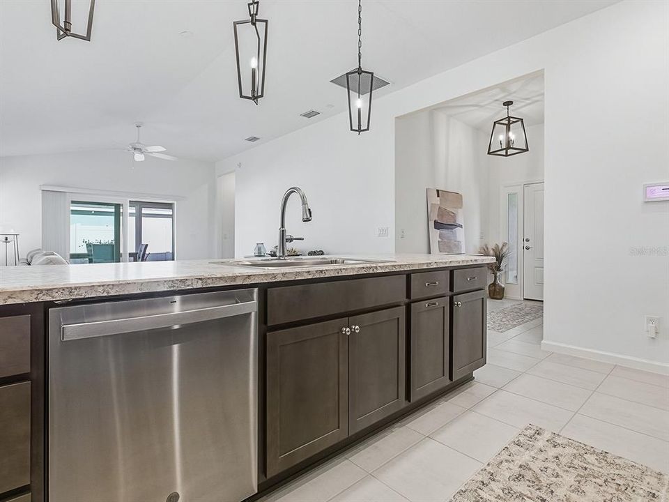 For Sale: $459,900 (3 beds, 2 baths, 1525 Square Feet)