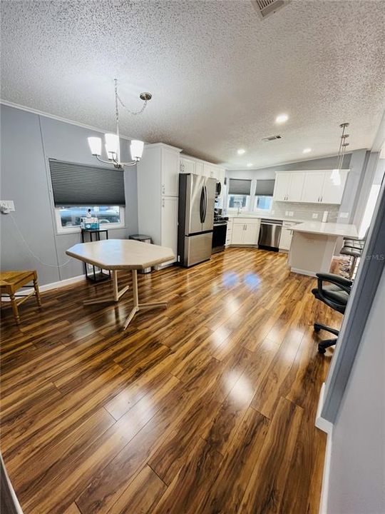 En Venta: $325,000 (2 camas, 2 baños, 1092 Pies cuadrados)