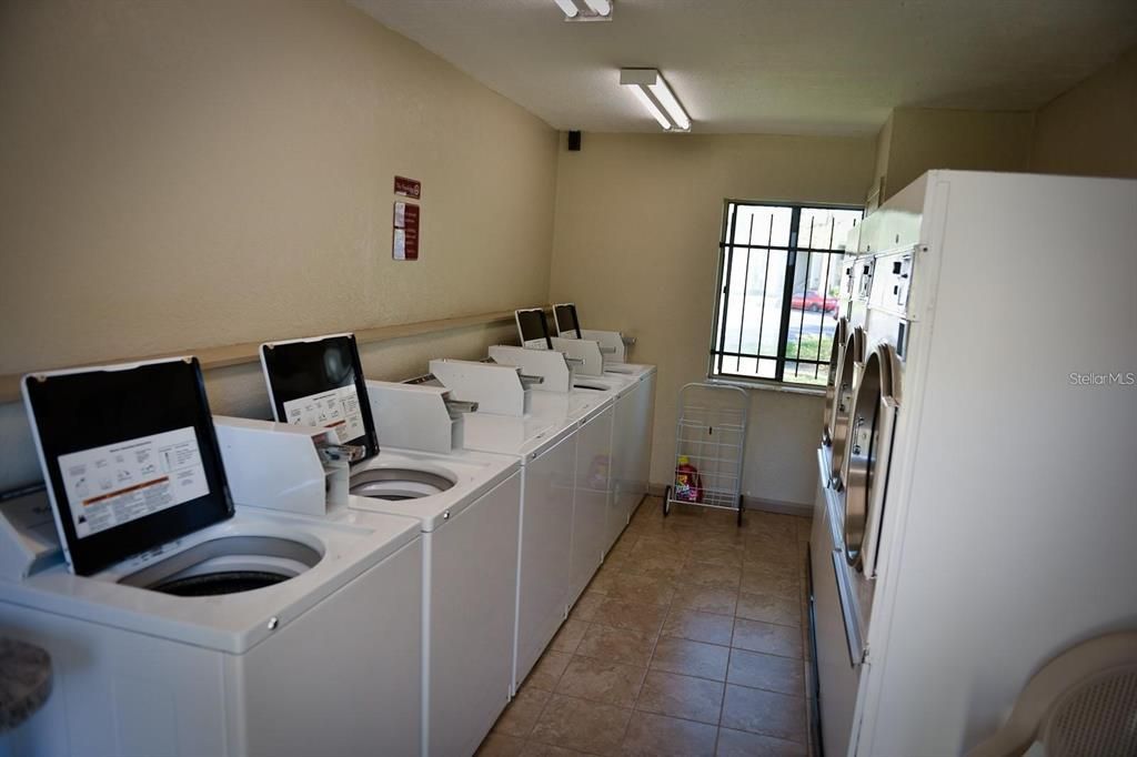 For Sale: $100,000 (1 beds, 1 baths, 768 Square Feet)