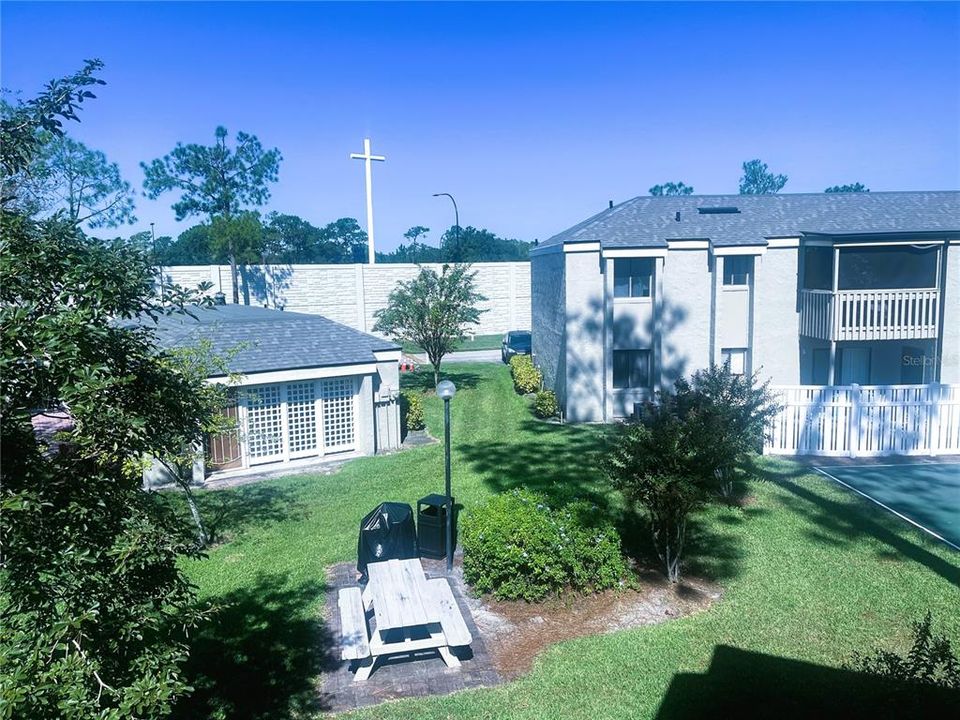 For Sale: $100,000 (1 beds, 1 baths, 768 Square Feet)