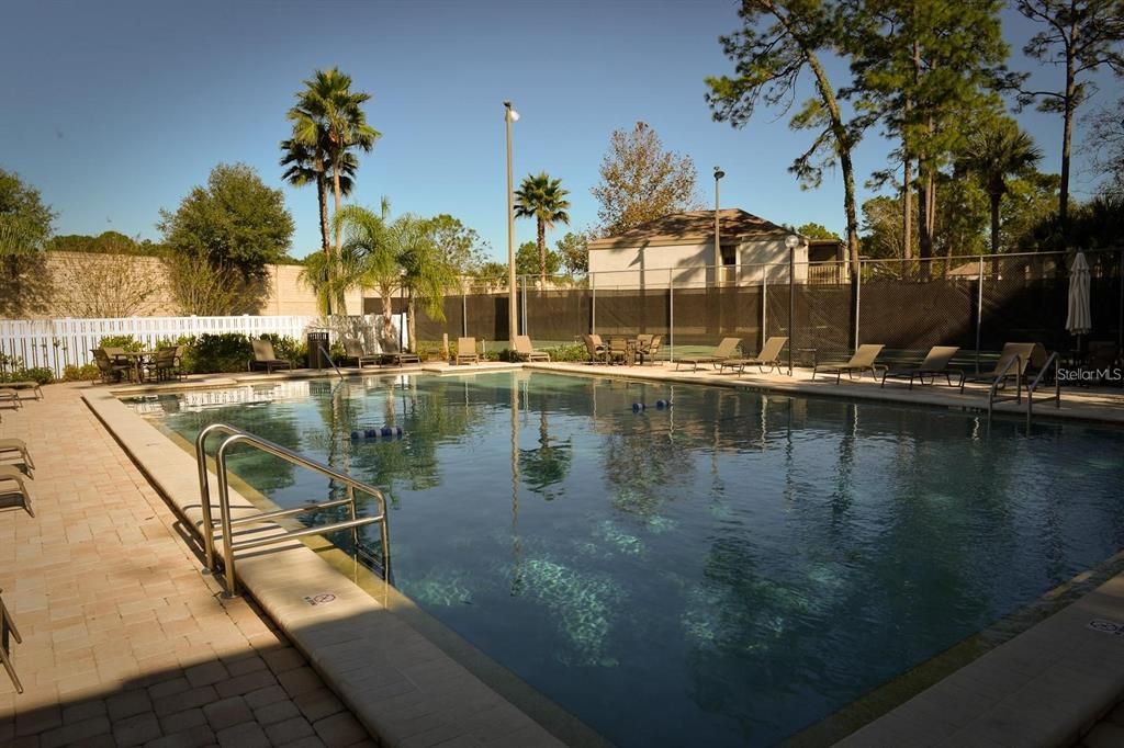 For Sale: $100,000 (1 beds, 1 baths, 768 Square Feet)