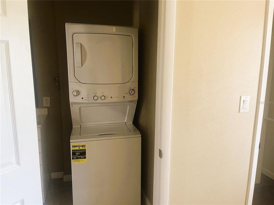 For Sale: $100,000 (1 beds, 1 baths, 768 Square Feet)