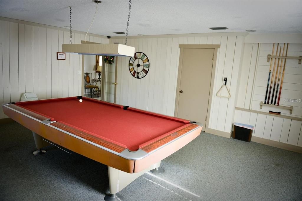 For Sale: $100,000 (1 beds, 1 baths, 768 Square Feet)