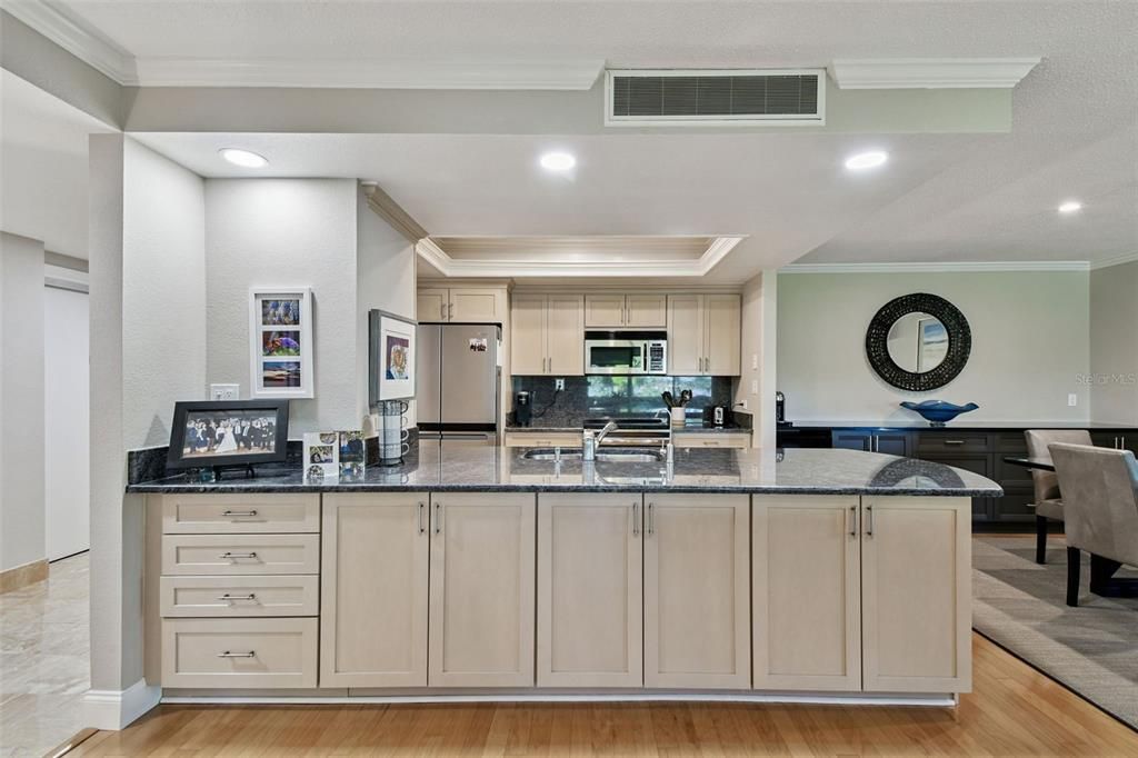 For Sale: $729,900 (2 beds, 2 baths, 1715 Square Feet)