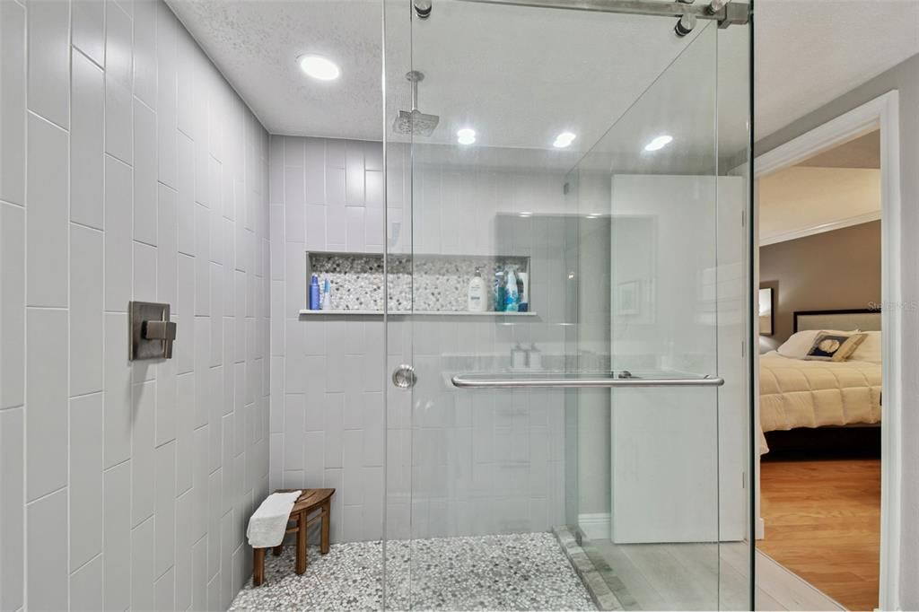 For Sale: $729,900 (2 beds, 2 baths, 1715 Square Feet)