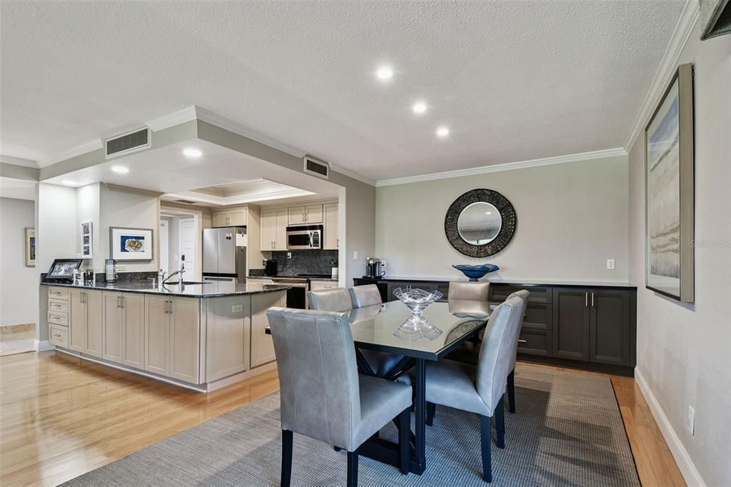 For Sale: $729,900 (2 beds, 2 baths, 1715 Square Feet)