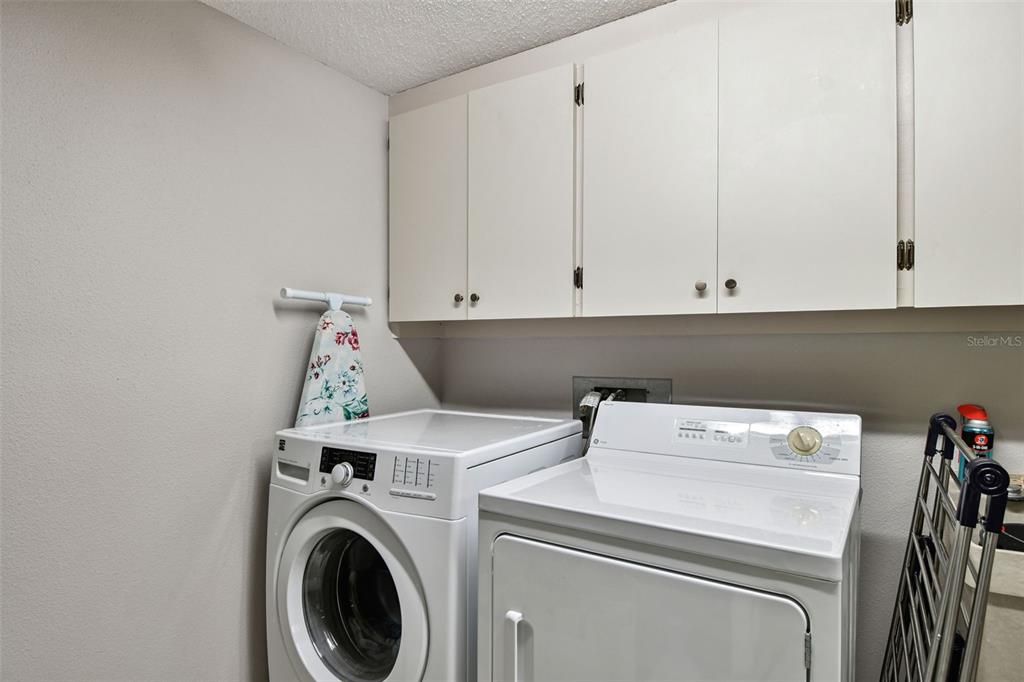 For Sale: $729,900 (2 beds, 2 baths, 1715 Square Feet)