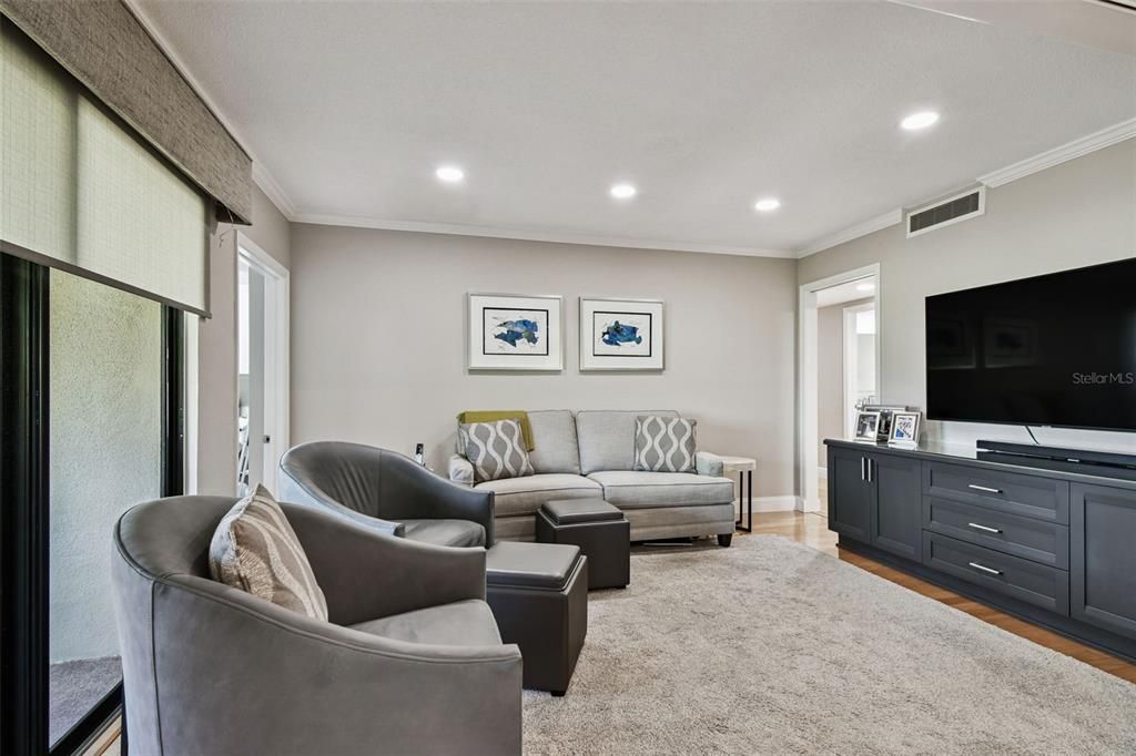 For Sale: $729,900 (2 beds, 2 baths, 1715 Square Feet)