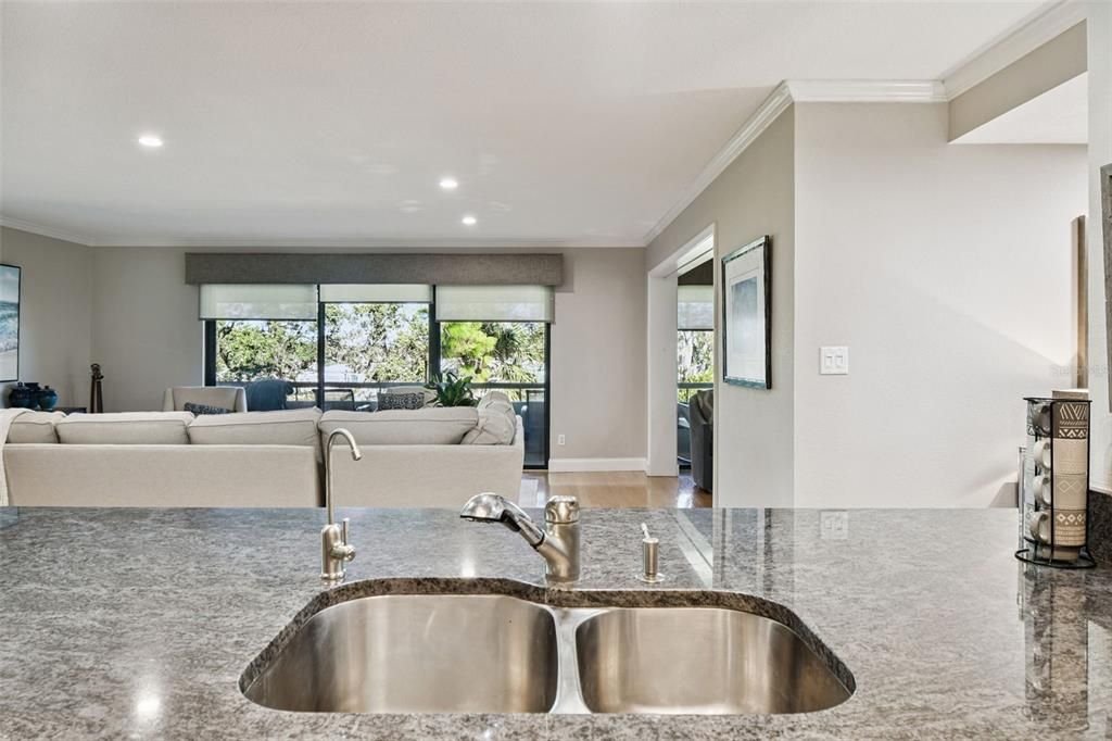 For Sale: $729,900 (2 beds, 2 baths, 1715 Square Feet)